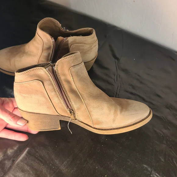 Maurices suede ankle boots - Picture 7 of 12